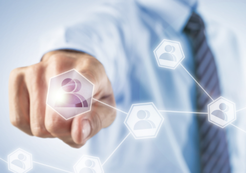 翻台率与员工满意度兼得？餐饮连锁智能排班降本增效